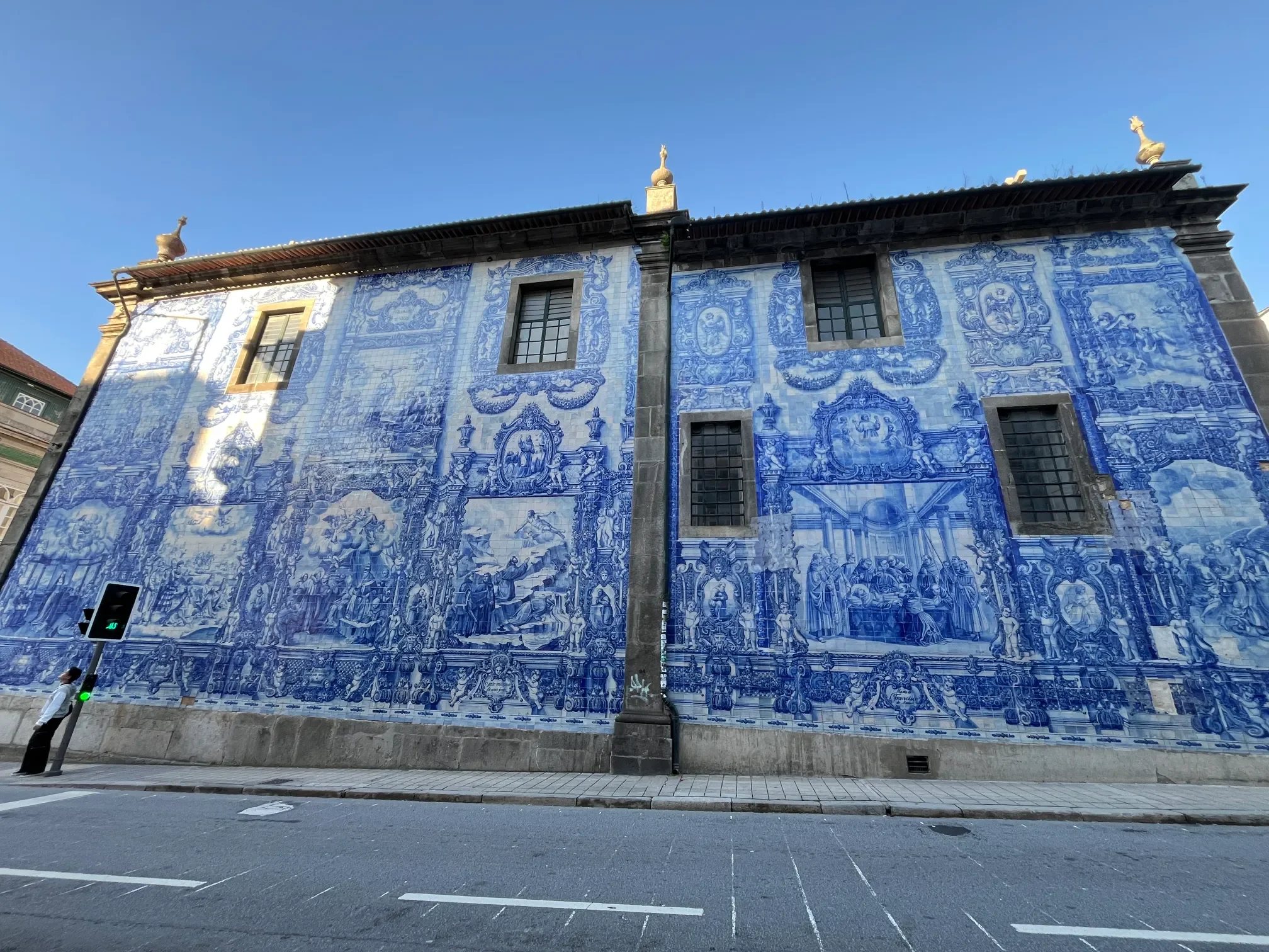 Azulejos na fasadzie Chapel of Souls