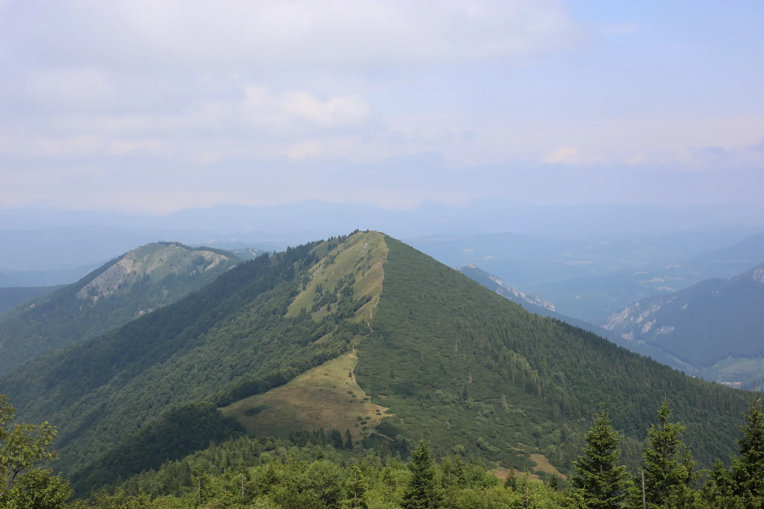 Chata pod Chlebom mountain hut in Malá Fatra