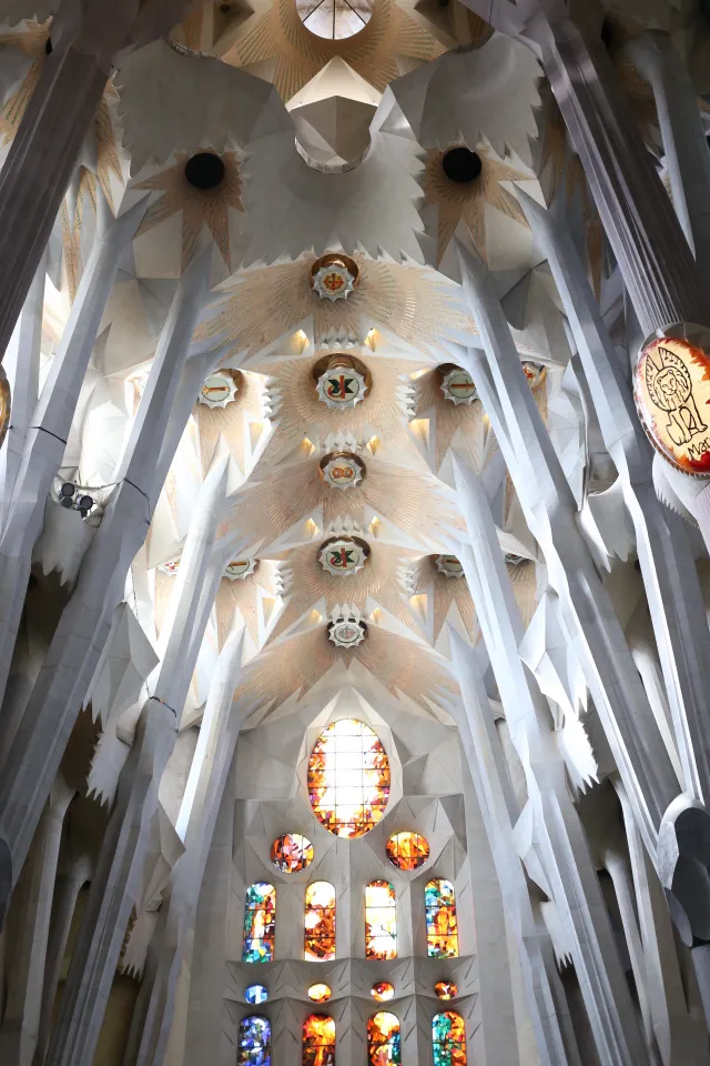 sagrada familia wnętrze