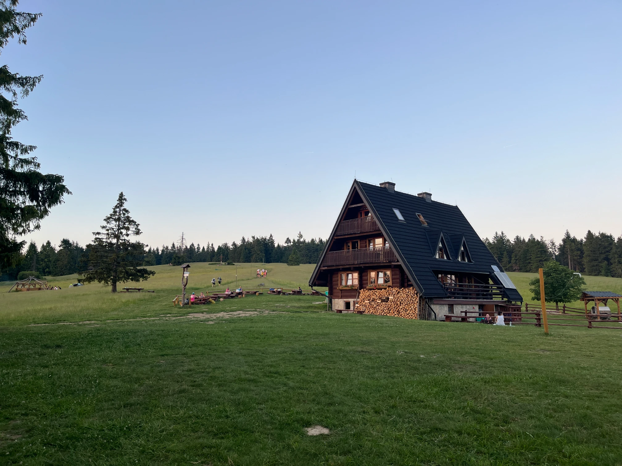 PTTK hut on Krawców Wierch on the vast Hala Krawcula meadow