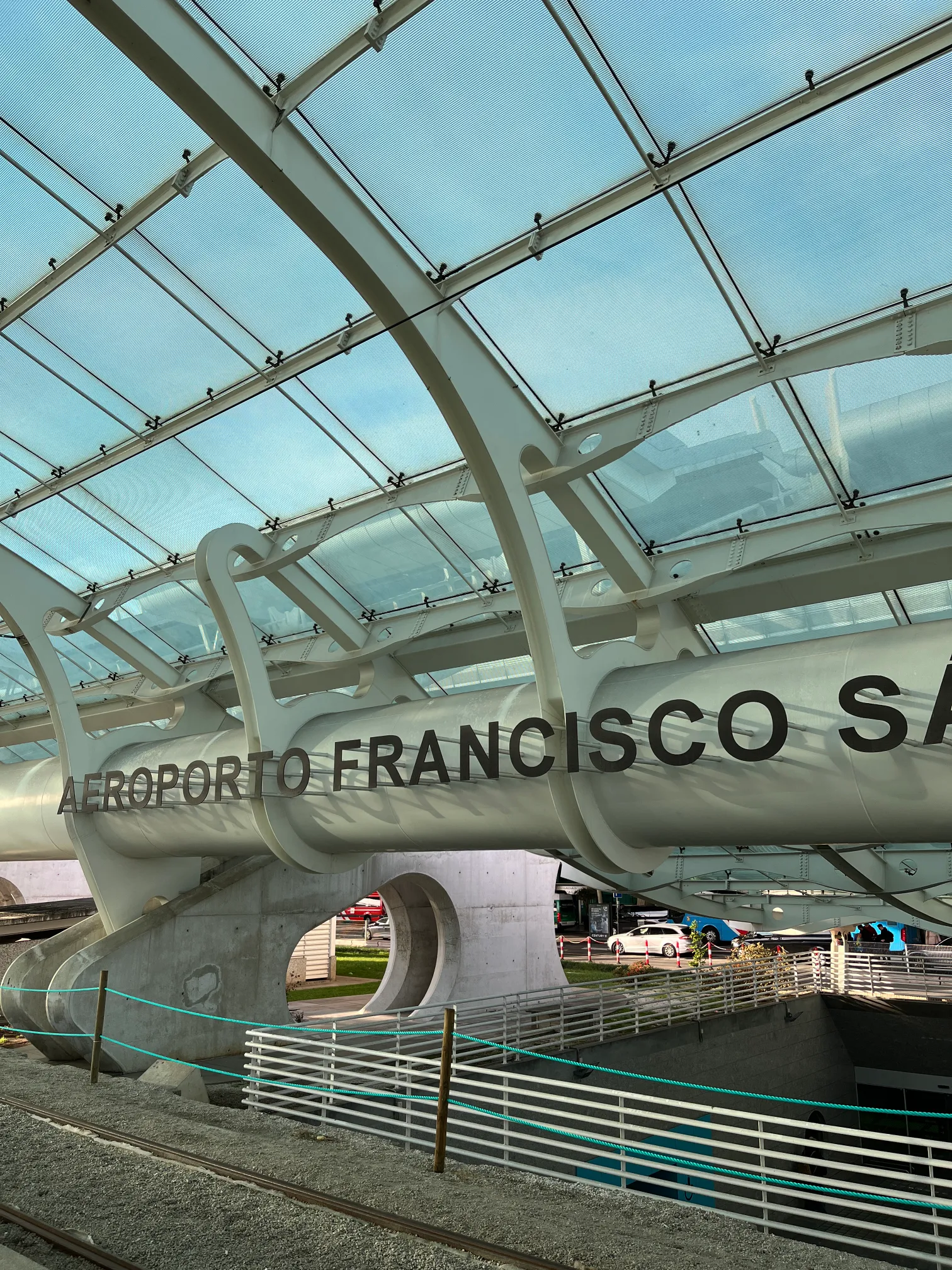 Metro platform at the airport