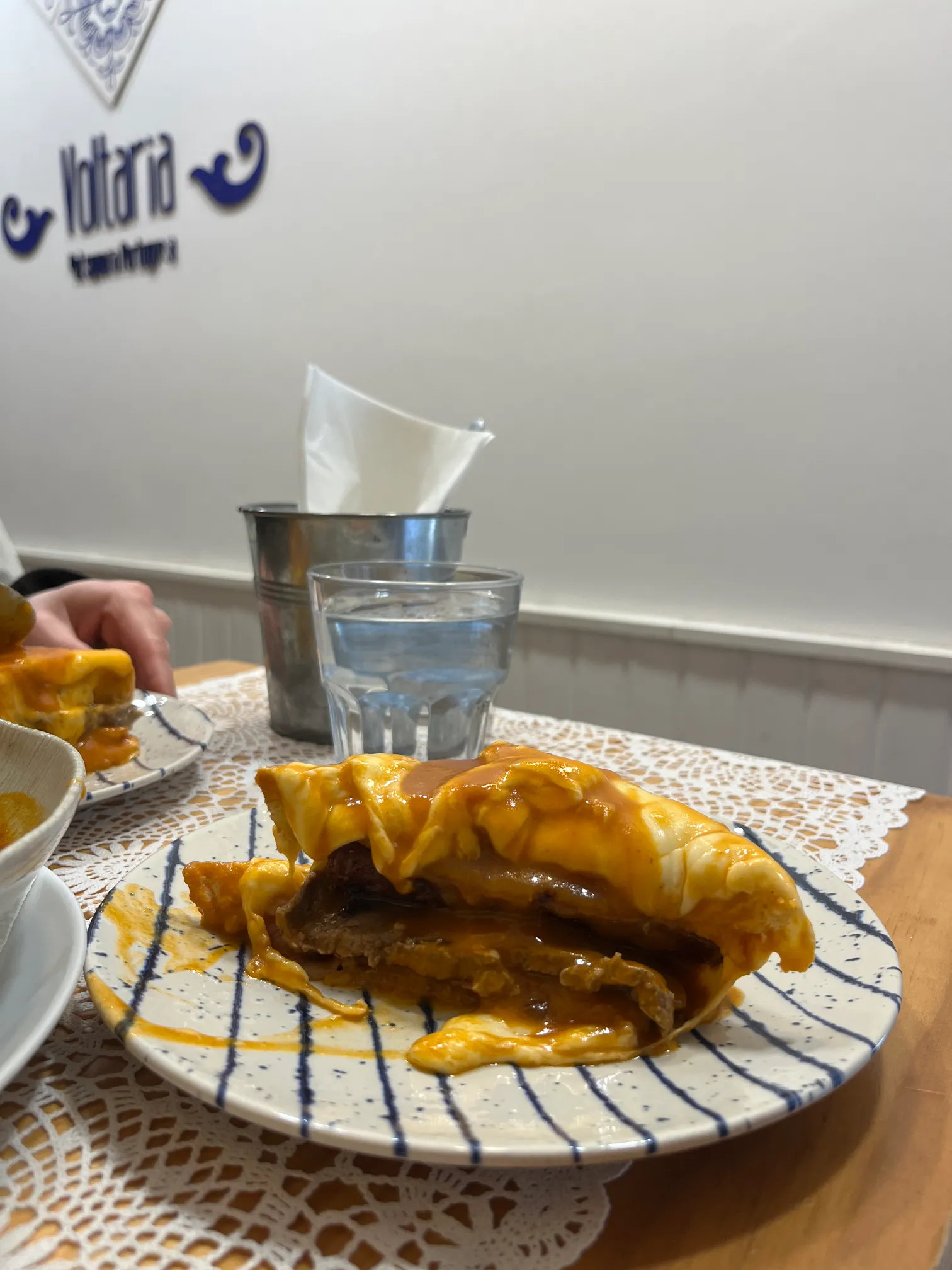 Francesinha with sauce